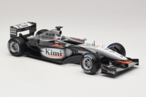 McLaren MP4-20 #9 K. Raikkonen F1 2005 Hot Wheels 1:18 H2286 Métal Moulé — image 4 sur 6