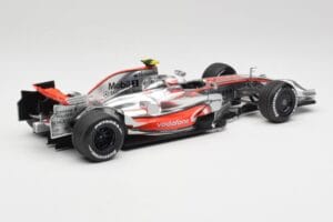 McLaren MP4-22 #2 L. Hamilton Canadian GP Winner 2007 Minichamps 1:18 530071822 Métal Moulé — image 2 sur 6
