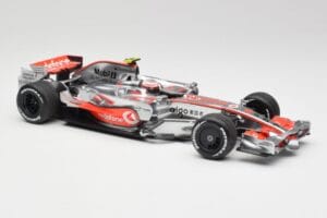 McLaren MP4-22 #2 L. Hamilton Canadian GP Winner 2007 Minichamps 1:18 530071822 Métal Moulé — image 4 sur 6