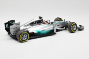 Mercedes AMG Petronas W05 #44 L. Hamilton F1 World Champion 2014 Minichamps 1:18 186140044 Métal Moulé — image 2 sur 7
