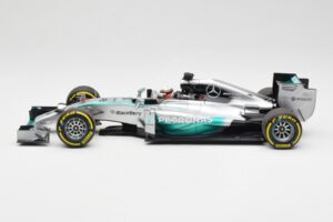 Mercedes AMG Petronas W05 #44 L. Hamilton F1 World Champion 2014 Minichamps 1:18 186140044 Métal Moulé — image 3 sur 7