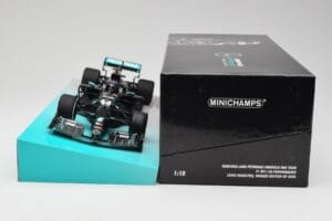 Mercedes AMG Petronas W11 #44 L. Hamilton Winner British GP 2020 Minichamps 1:18 113200444 Métal Moulé — image 6 sur 7