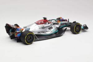 Mercedes AMG W13 E Performance Petronas #63 G. Russell Miami GP 2022 Minichamps 1:18 110220563 Métal Moulé — image 2 sur 7