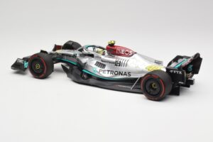 Mercedes AMG W13 E Performance Petronas #44 L. Hamilton Spanish GP 2022 Minichamps 1:18 110220044 Métal Moulé — image 5 sur 7