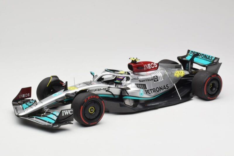 Mercedes AMG W13 E Performance Petronas #44 L. Hamilton Brazilian GP 2022 Minichamps 1:18 110222144 Résine
