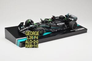Mercedes AMG W14 E Performance Petronas #63 G. Russell Bahrain GP 2023 Minichamps 1:18 113230163 Résine — image 2 sur 7