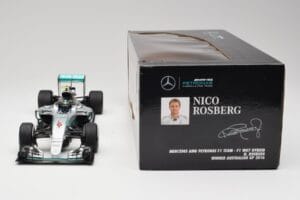 Mercedes AMG W07 #6 N. Rosberg Australia GP Winner 2016 Minichamps 1:18 110160006 Métal Moulé — image 7 sur 7