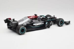 Mercedes AMG W12 #44 L. Hamilton Bahrain GP 2021 Minichamps 1:18 110210144 Métal Moulé — image 2 sur 7