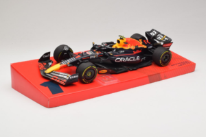 Red Bull Racing RB18 #1 M. Verstappen Oracle Winner Dutch GP 2022 Minichamps 1:18 113223501 Métal Moulé — image 2 sur 7