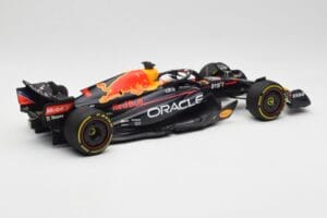 Oracle Red Bull Racing RB18 #1 M. Verstappen Winner Italian GP 2022 Minichamps 1:18 110221601 Métal Moulé — image 2 sur 7