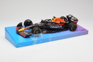 Red Bull Racing RB18 #1 M. Verstappen Winner Miami GP 2022 Minichamps 1:18 113220501 Métal Moulé — image 2 sur 7