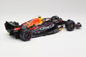 Oracle Red Bull Racing RB18 #11 S. Perez Monaco GP Winner Rain Tyre Version 2022 Minichamps 1:18 110222711 Métal Moulé — image 2 sur 7