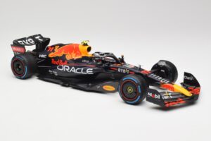 Oracle Red Bull Racing RB18 #11 S. Perez Monaco GP Winner Rain Tyre Version 2022 Minichamps 1:18 110222711 Métal Moulé — image 4 sur 7