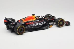 Oracle Red Bull Racing RB19 #1 M. Verstappen Winner Abu Dhabi GP 2023 Minichamps 1:18 110232301 Métal Moulé — image 2 sur 7