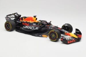 Oracle Red Bull Racing RB19 #1 M. Verstappen Winner Abu Dhabi GP 2023 Minichamps 1:18 110232301 Métal Moulé — image 4 sur 7