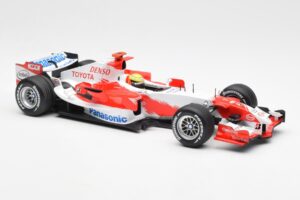 Panasonic Toyota Racing TF106 #8 R. Schumacher F1 2006 Minichamps 1:18 100060007 Métal Moulé — image 4 sur 6