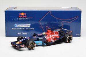 Red Bull Racing RB6 #6 M. Webber F1 Showcar 2010 Minichamps 1:18 150100076 Métal Moulé — image 6 sur 6