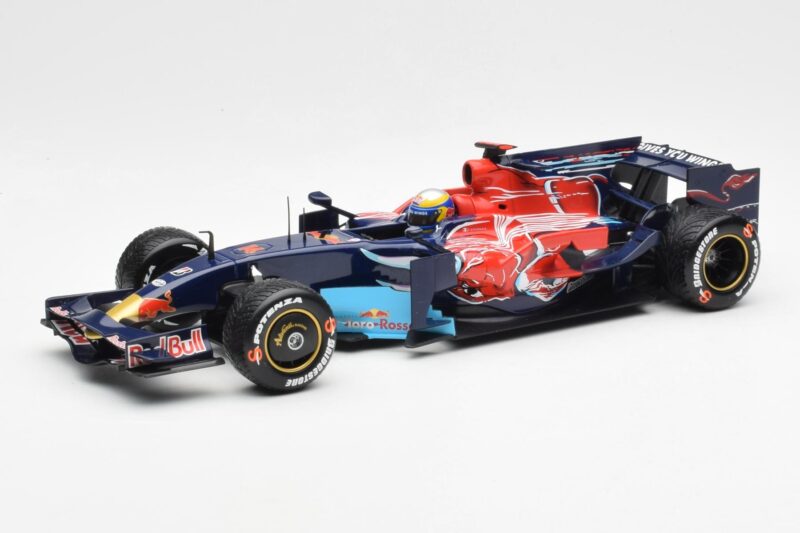 Red Bull Racing RB6 #6 M. Webber F1 Showcar 2010 Minichamps 1:18 150100076 Métal Moulé