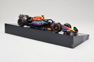 Oracle Red Bull Racing RB19 #33 M. Verstappen Miami GP 2023 Case Edition Minichamps 1:18 113233501 Résine — image 4 sur 7