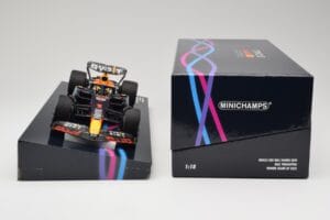Oracle Red Bull Racing RB19 #33 M. Verstappen Miami GP 2023 Case Edition Minichamps 1:18 113233501 Résine — image 6 sur 7