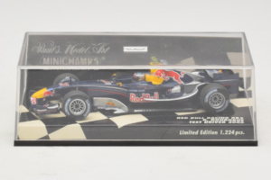 Red Bull Racing RB2 R. Doornbos Test Driver F1 2006 Minichamps 1:43 400060037 Métal Moulé — image 5 sur 5