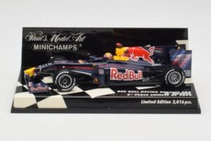 Red Bull Racing Renault RB5 #14 M. Webber Race Car 2009 Minichamps 1:43 400090114 Métal Moulé