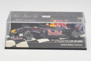 Red Bull Racing Renault RB5 #14 M. Webber Race Car 2009 Minichamps 1:43 400090114 Métal Moulé — image 5 sur 5
