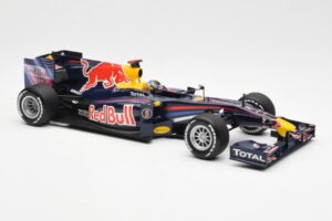 Red Bull Racing Renault RB5 #5 S. Vettel Showcar 2010 Minichamps 1:18 153100175 Métal Moulé — image 4 sur 6