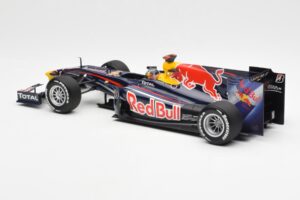 Red Bull Racing Renault RB5 #5 S. Vettel Showcar 2010 Minichamps 1:18 153100175 Métal Moulé — image 5 sur 6