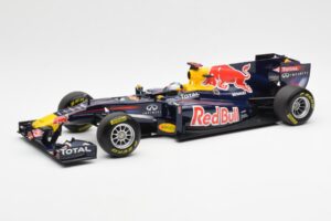 Red Bull Racing Renault RB6 #5 S. Vettel F1 World Champion Showcar 2010 Minichamps 1:18 150100075 Métal Moulé