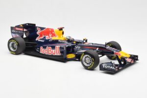 Red Bull Racing Renault RB7 #1 S. Vettel F1 World Champion Showcar 2011 Minichamps 1:18 113110271 Métal Moulé — image 4 sur 6