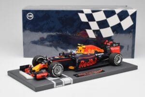 Red Bull RB12 #33 M. Verstappen Spain GP Winner 2016 Minichamps 1:18 117160333 Métal Moulé — image 6 sur 7
