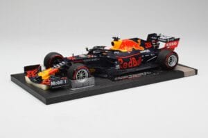 Red Bull RB15 #33 M. Verstappen Brazil GP Winner 2019 Minichamps 1:18 113191933 Métal Moulé — image 2 sur 7
