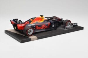 Red Bull RB15 #33 M. Verstappen Brazil GP Winner 2019 Minichamps 1:18 113191933 Métal Moulé — image 3 sur 7
