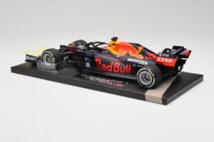 Red Bull RB16 #33 M. Verstappen Abu Dhabi GP Winner 2020 Minichamps 1:18 113201733 Métal Moulé — image 5 sur 6