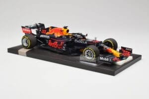 Red Bull RB16B #33 M. Verstappen France GP Winner 2021 Minichamps 1:18 113210833 Métal Moulé — image 4 sur 7