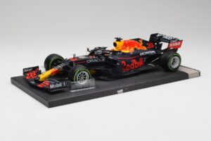 Red Bull RB16B #33 M. Verstappen Emilia Romagna GP Winner 2021 Minichamps 1:18 113210233T Métal Moulé — image 2 sur 6