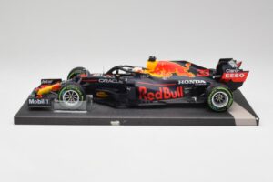 Red Bull RB16B #33 M. Verstappen Emilia Romagna GP Winner 2021 Minichamps 1:18 113210233T Métal Moulé