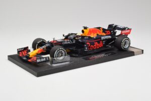 Red Bull RB16B #33 M. Verstappen Styrian & Austrian GP Winner 2021 Minichamps 1:18 113210933 Métal Moulé — image 2 sur 6