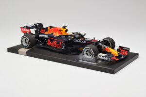 Red Bull RB16B #33 M. Verstappen Styrian & Austrian GP Winner 2021 Minichamps 1:18 113210933 Métal Moulé — image 4 sur 6
