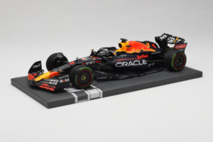 Red Bull Racing RB18 #1 M. Verstappen Japan GP Winner 2022 Minichamps 1:18 113221801FB-R1 Métal Moulé — image 2 sur 8