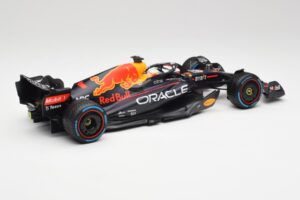 Red Bull RB18 #1 M. Verstappen Monaco GP 3rd Wet 2022 Minichamps 1:18 110220701 Métal Moulé — image 2 sur 7
