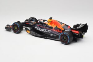 Red Bull RB18 #1 M. Verstappen Monaco GP 3rd Wet 2022 Minichamps 1:18 110220701 Métal Moulé — image 5 sur 7