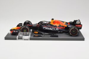 Red Bull RB18 #1 M. Verstappen Miami GP 2022 Winner Minichamps 1:18 113220301 Résine