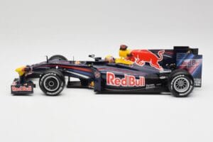 Red Bull RB3 #2 M. Webber F1 2007 Minichamps 1:18 110110272 Métal Moulé — image 3 sur 6