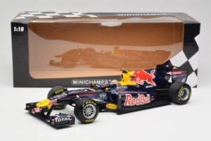 Red Bull RB5 #14 M. Webber Chinese GP 2nd 2009 Minichamps 1:18 150090114 Métal Moulé — image 6 sur 6