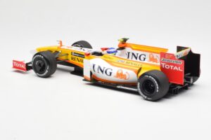 Renault F1 Team R29 #10 R. Grosjean F1 2009 Minichamps 1:18 150090108 Métal Moulé — image 5 sur 6