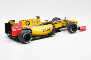 Renault R30 R. Kubica / V. Petrov F1 Showcar 2010 Minichamps 1:18 7711428831 Métal Moulé — image 2 sur 6