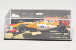 Renault R29 #8 N. Piquet Jr. Showcar F1 2009 Minichamps 1:43 400090078 Métal Moulé — image 4 sur 5