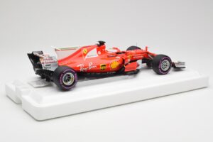 Scuderia Ferrari SF70H #5 S. Vettel Winner Australian GP 2017 BBR 1:18 BBR181705 Métal Moulé — image 2 sur 7